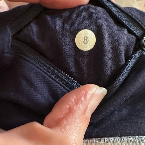 Lululemon Quiet Stripes Speed Shorts Navy Indigo Size 8 - Picture 6 of 6